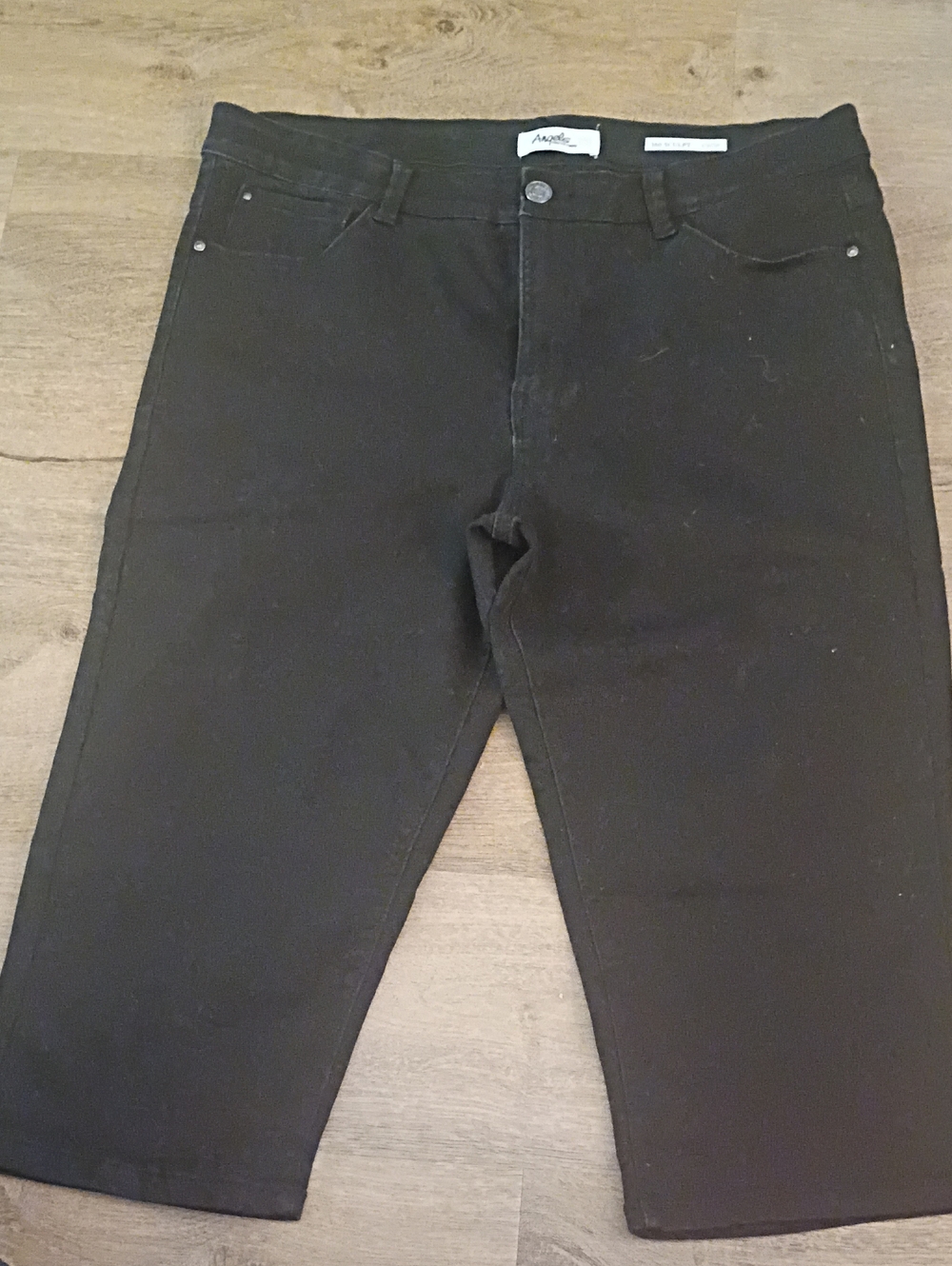 Angels Relaxed cropped Black Denim Jeans